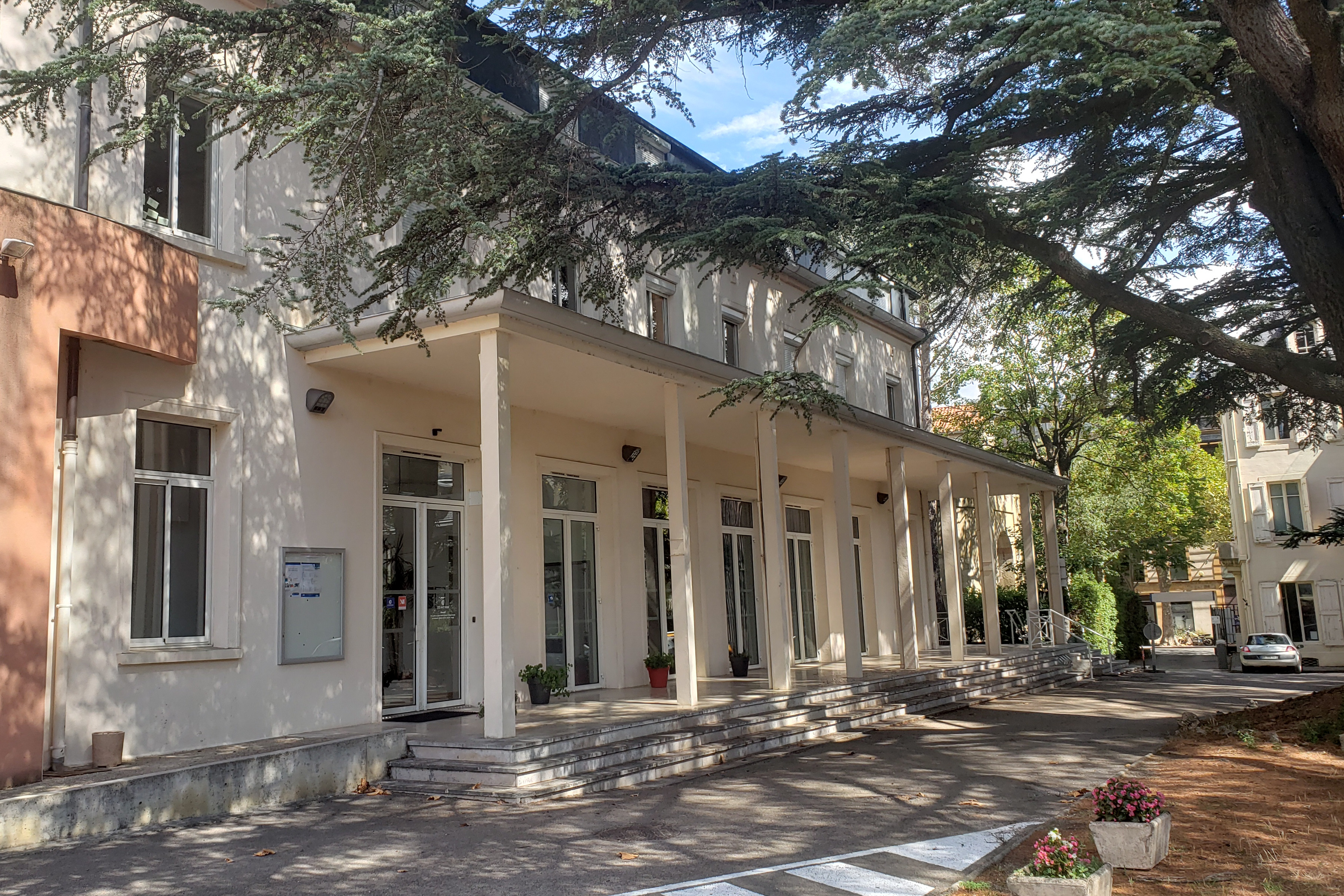 Salles location Millau